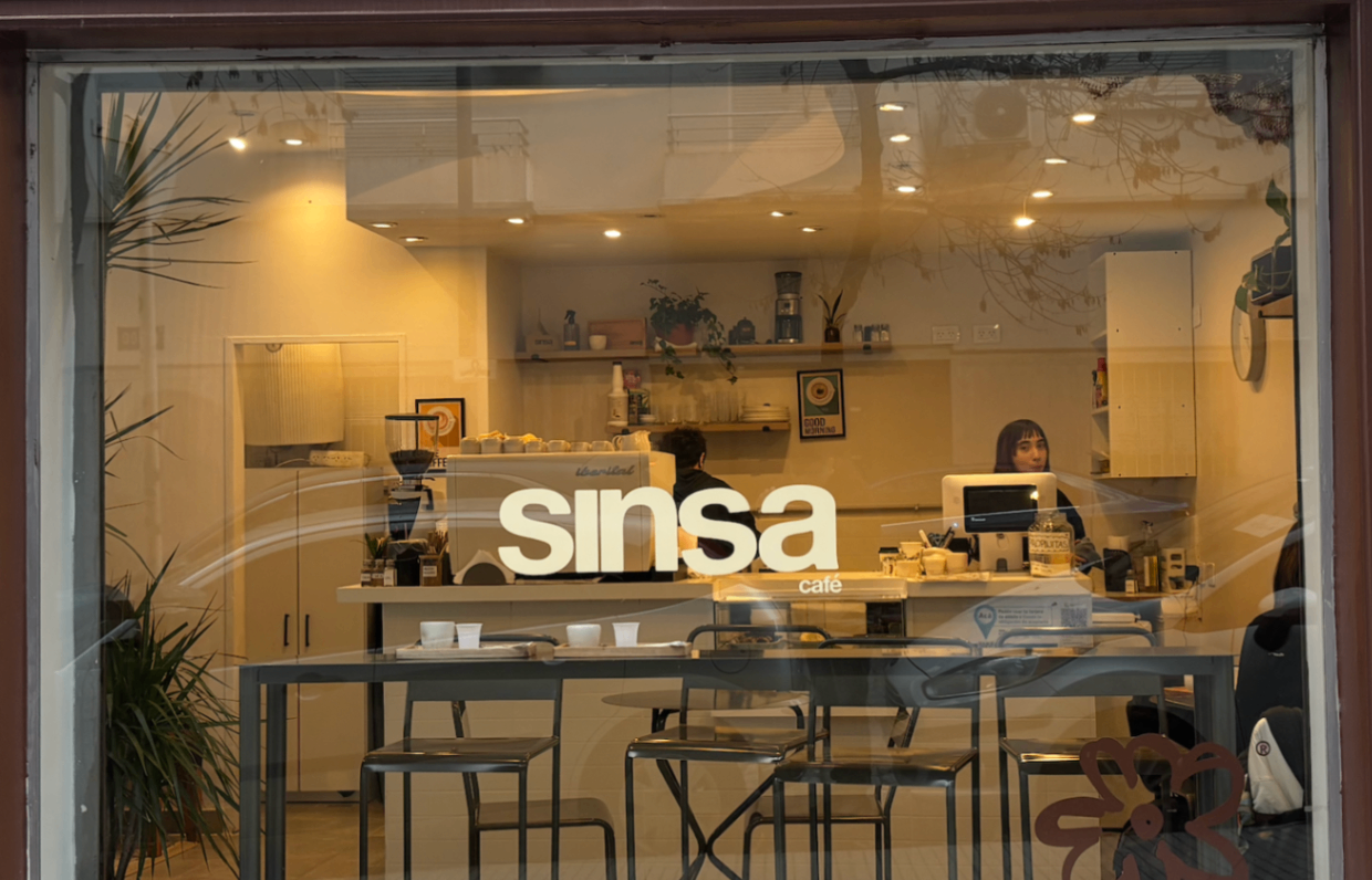 Sinsa Café